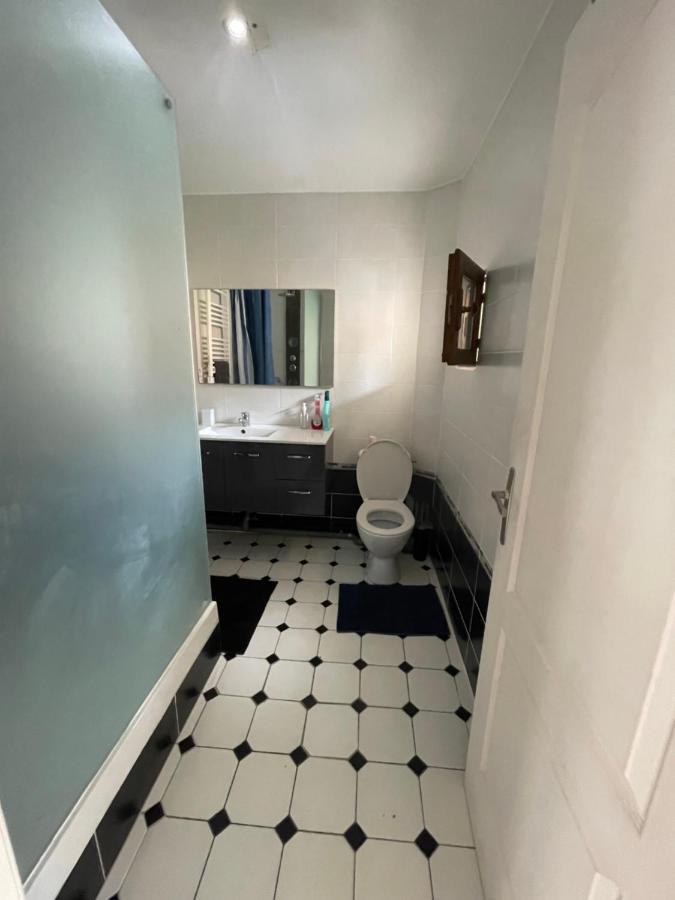 Hotel Agréable apparement dans une maison Saint-Denis  Exterior foto